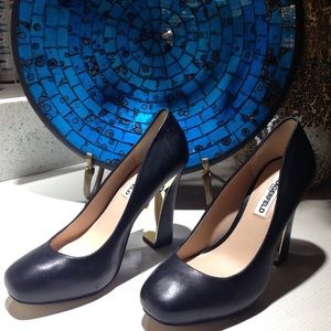 Karl Lagerfeld black platform pump heels 👠